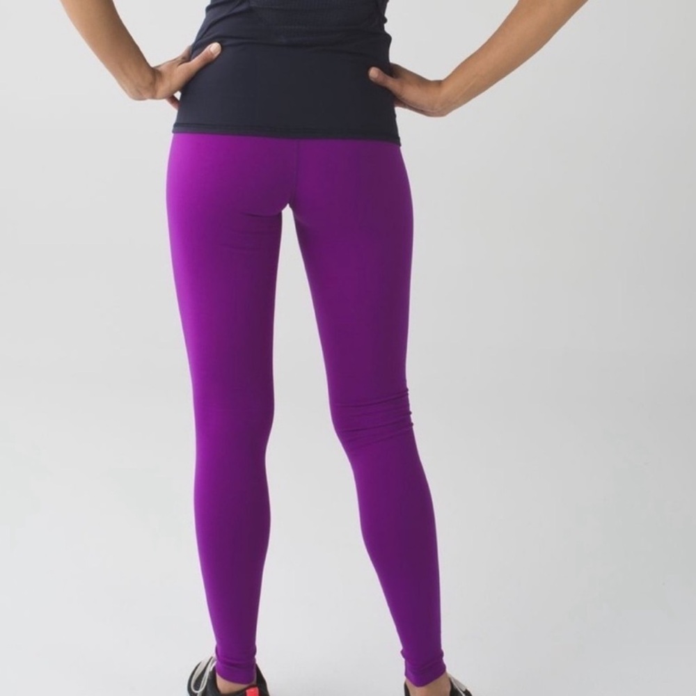 lululemon wunder under  Vibrant Purple Leggings excellent condition 4 and 6